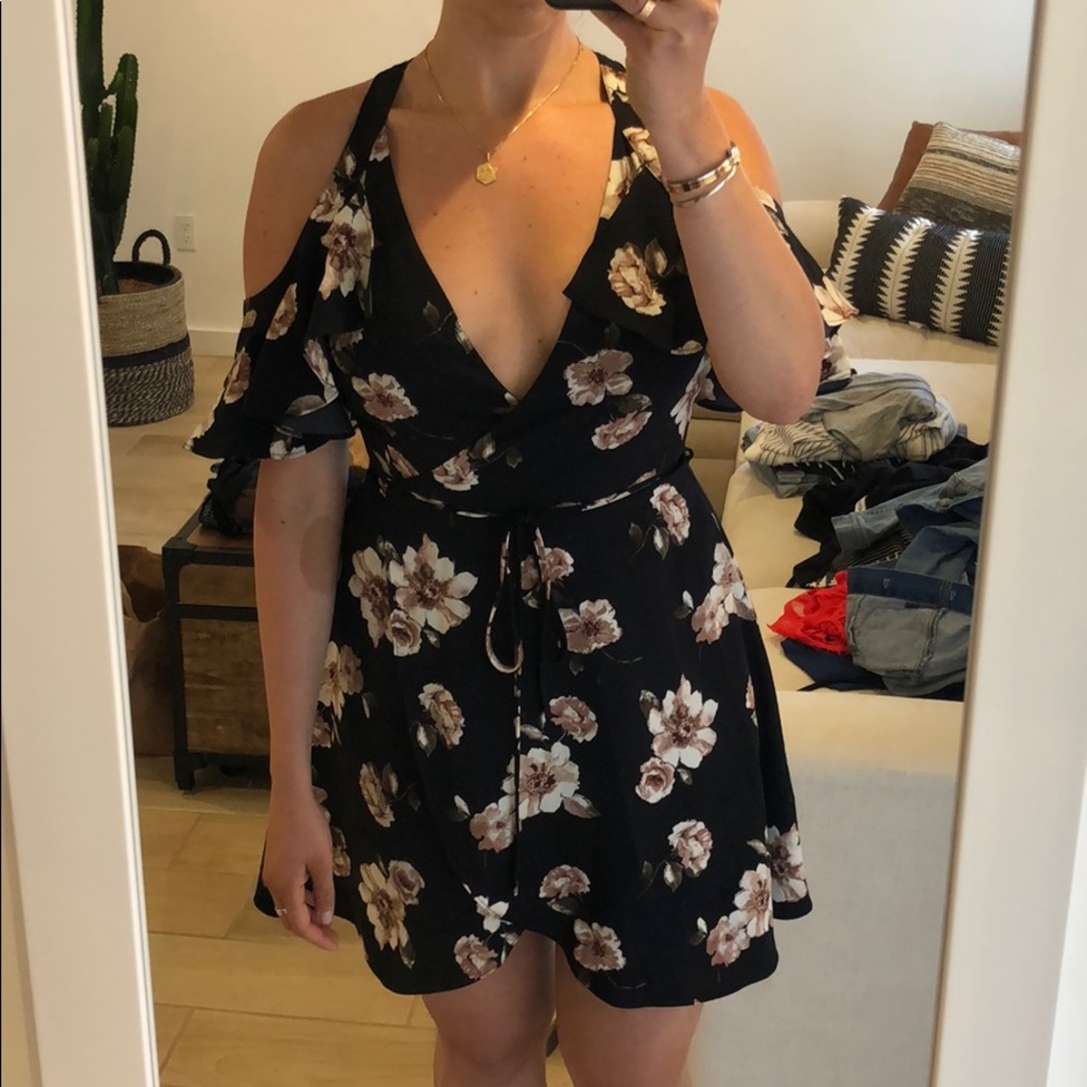 JOA- open shoulder wrap floral dress